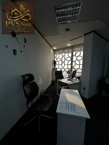 FULLY SERVICED OFFICE | 250 SQFT | PARTIAL SHEIKH ZAYED ROAD VIEW | READY TO MOVE IN | PRIME LOCATION