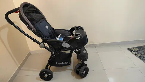 Lightly used Graco travel system stroller with infant car seat