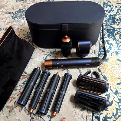 Dyson Airwrap HS01 - Complete with Case and Attachments - Excellent Condition