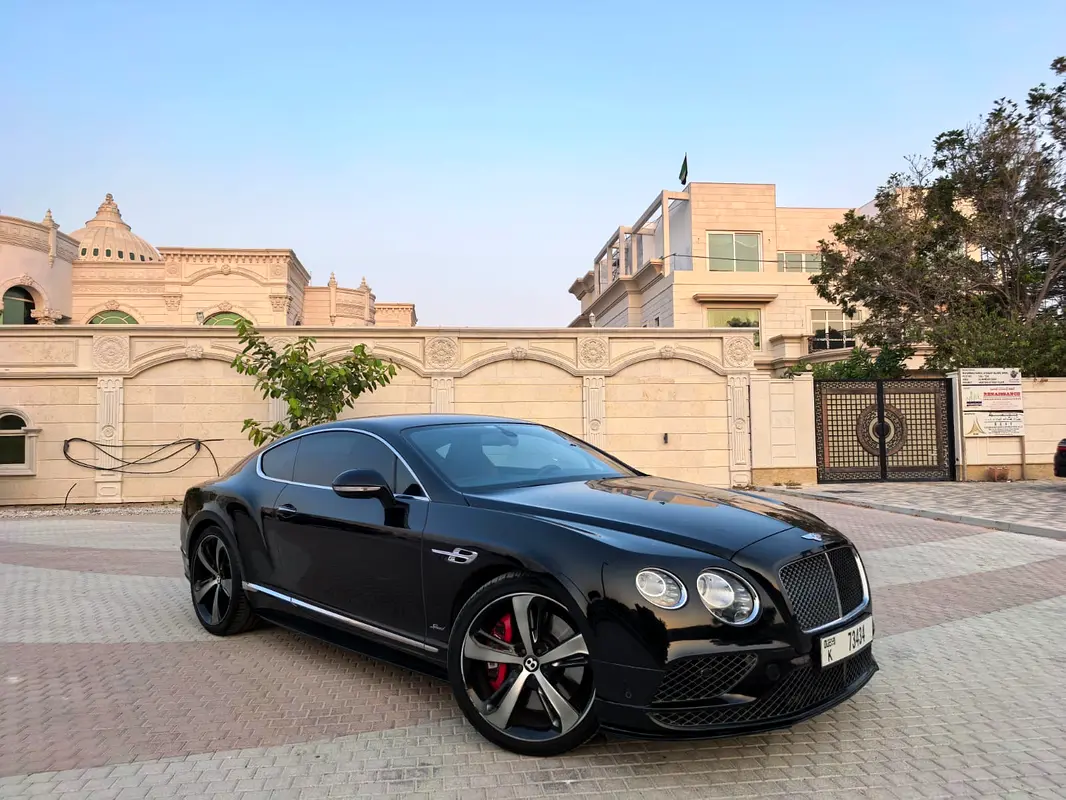 Bentley Continental 2017 — photo 1 of 15