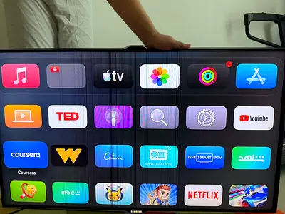 Samsung 46” Smart TV UA46ES7500 – Complete with Box, Functioning camera on top  Remote