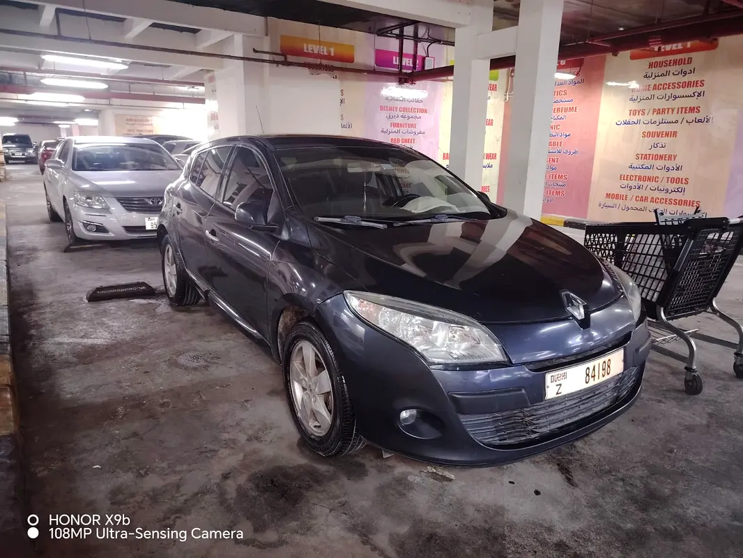 Renault Megane 2013 — photo 1 of 6