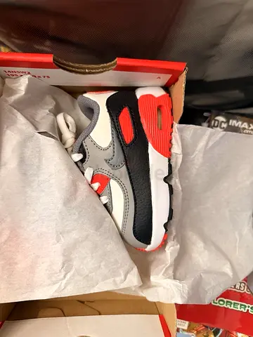 Nike Air Max kids sneakers - size small SIZE 23