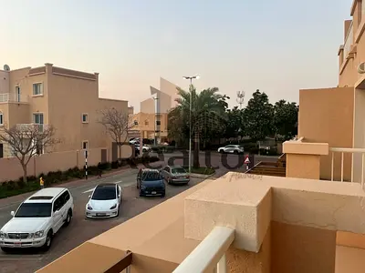 Available 3 Bed Townhouse | Good for Family use | For RENT