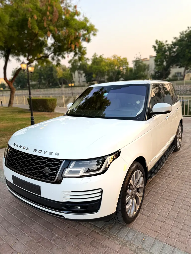 Land Rover Range Rover 2018 — photo 1 of 17
