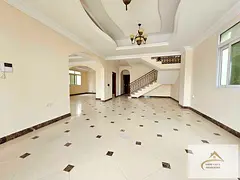 Spacious 5Bhk villa with garden