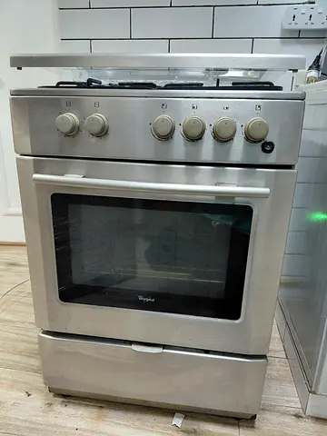 Stainless Steel Freestanding Gas Cooker with Oven and 4 Burners - Good Working Condition