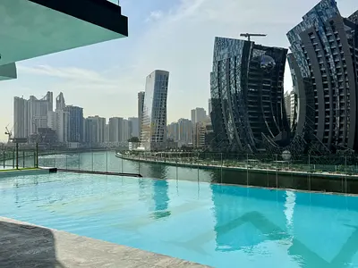 Bright & Spacious 1BR with Balcony and Canal Views
