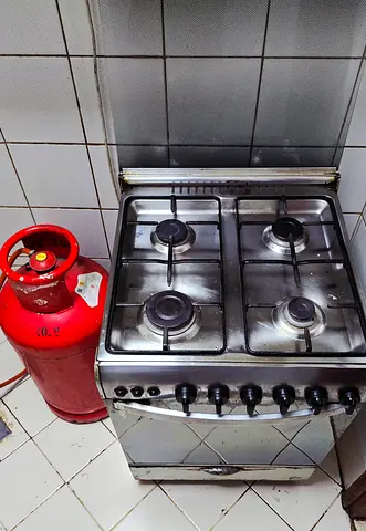 Gas cylinder with cooking range