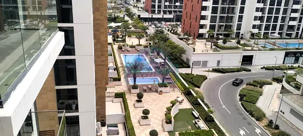 Unfurnished \ Suspicious Apartment For Rent \ High Floor