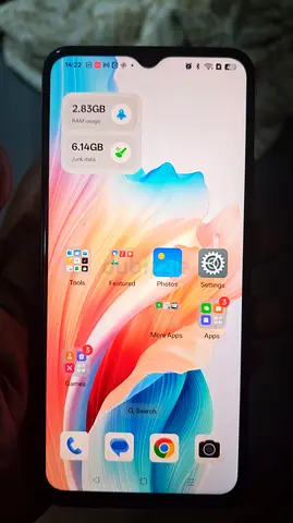 Used Android smartphone in good working condition - single SIM, 4GB+ storage