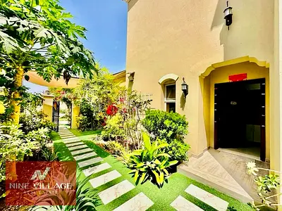 Upgraded & Extended Unfurnished Park Property