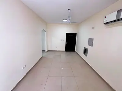 **أجمل الشقق بأفضل الأسعار – الروضة 3**  غرفة وصالة بالقرب من شارع الشيخ عمار، بموقع حيوي وقريب من جميع الخدمات، مع سهولة الوصول إلى الشارقة ودبي.
