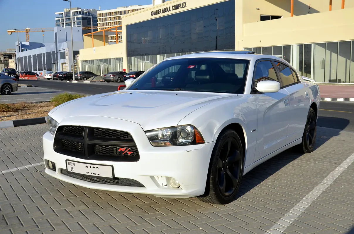 Dodge Charger 2014 — photo 1 of 12