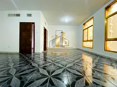 Bright &amp; Spacious 3BR | Closed Kitchen |