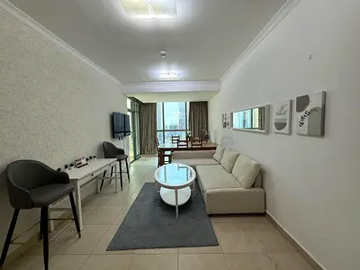 One Bedroom Apartment with Beautiful Lake View (Near Metro)