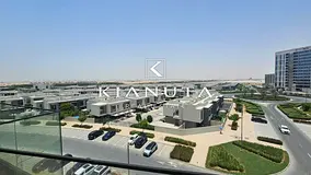 SPACIOUS | OPEN VIEW | READY TO MOVE | FAMILY