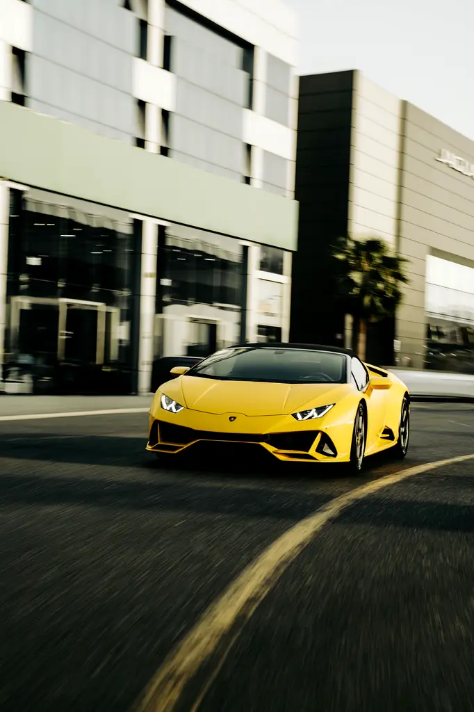 Lamborghini Huracan 2024 — photo 1 of 9
