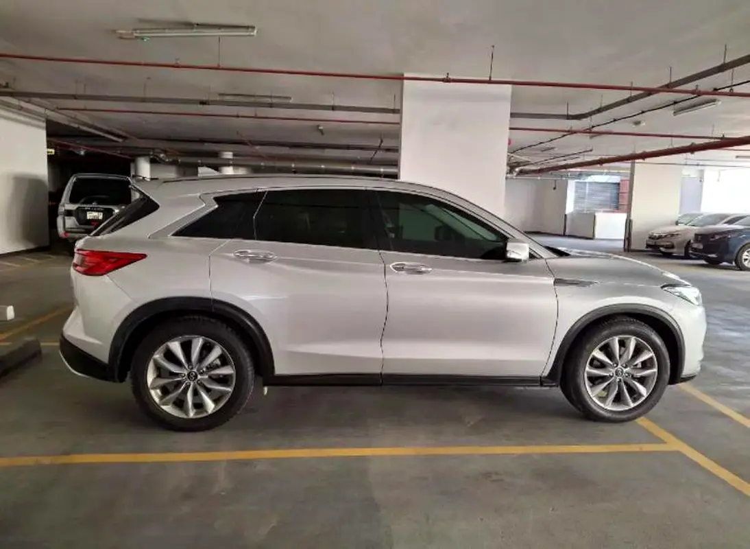 Infiniti QX50 2021 — photo 1 of 20