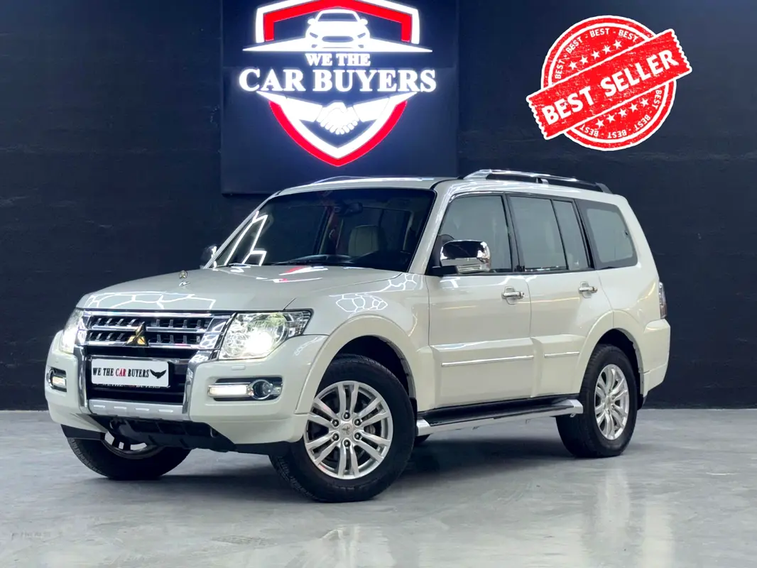 Mitsubishi Pajero 2020 — photo 1 of 17