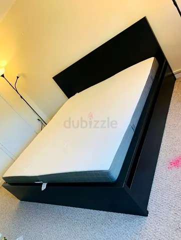 Ikea malm queen size bed with matters 2 storage