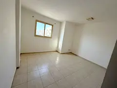 A great opportunity for annual rent in Ajman: a one-bedroom apartment in Al Rawda 3, strategically l