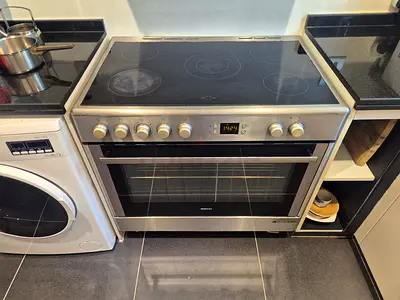 Oven