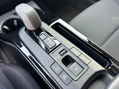 2025 Toyota PRIUS 照片 12