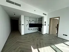 Brand new | Canal view | Mid floor