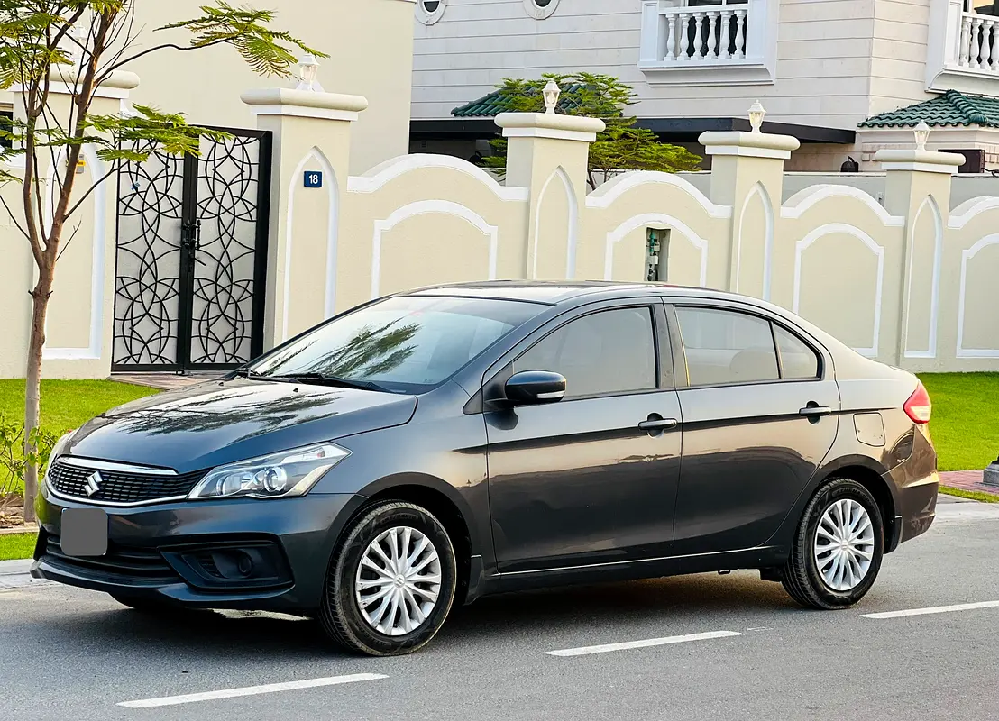 Suzuki Ciaz 2023 — photo 1 of 9