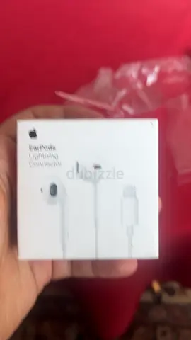 Apple EarPods with Lightning Connector - New/Sealed (White)