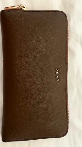 DKNY WALLET