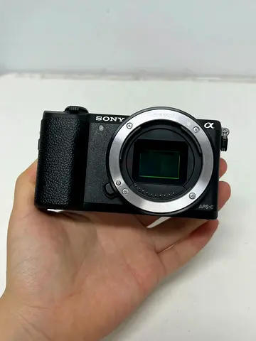 Sony a5100 camera body