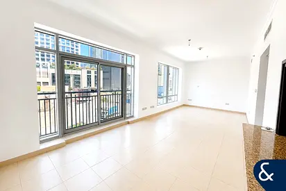 Partial Burj View | Spacious | Bright Studio