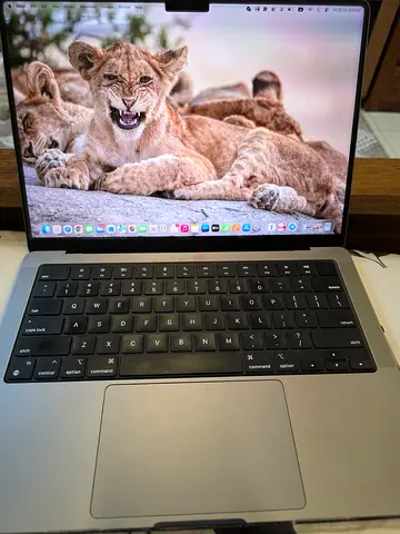 Macbook Pro M2
