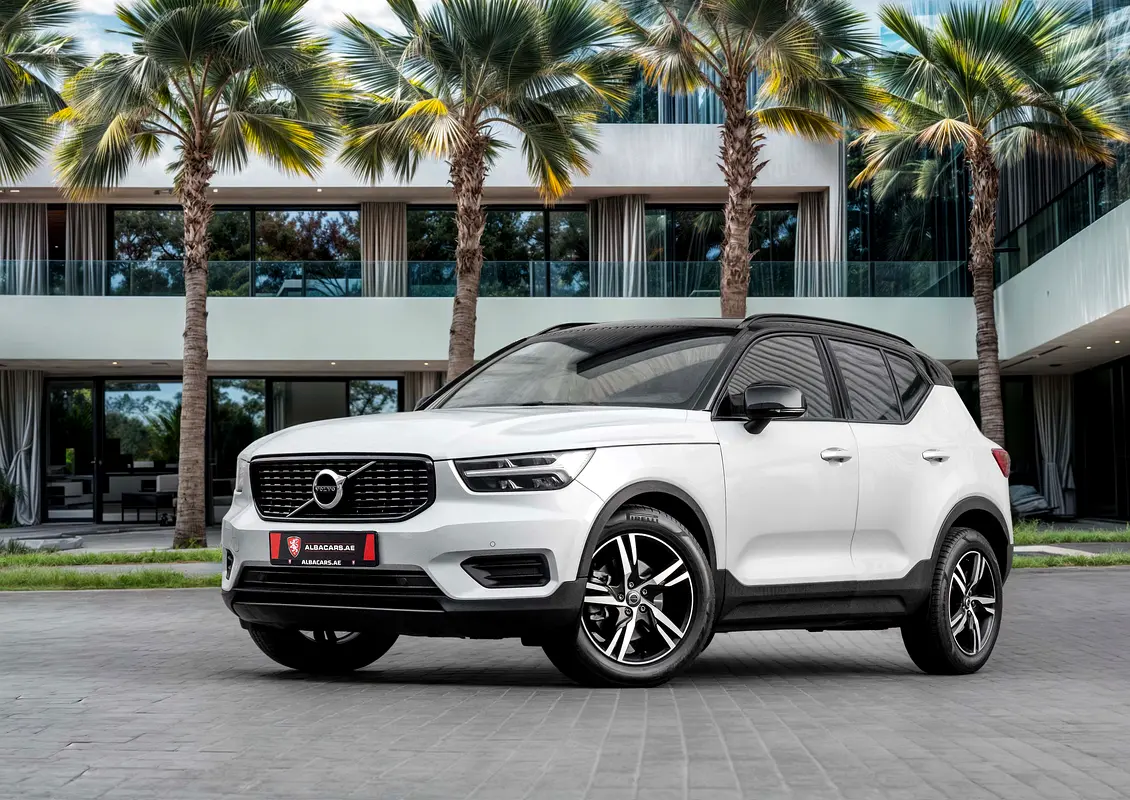 Volvo XC40 2022 — photo 1 of 14