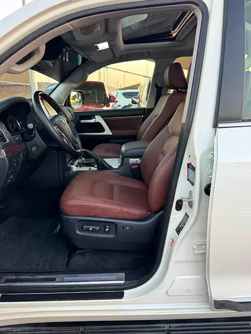 2016 Toyota LAND CRUISER — фото 9