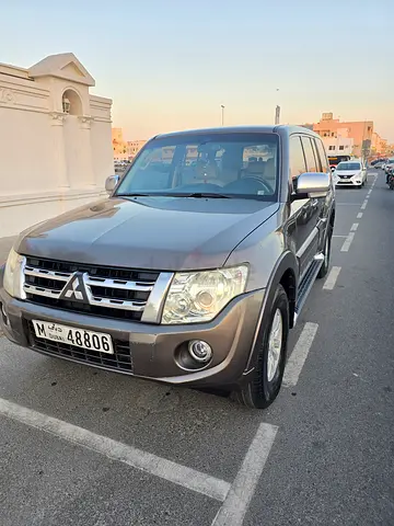 Mitsubishi Pajero GLS 2012 GCC Specs - lowest value