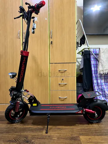 Kugoo D pro electric scooter — good condition, ready to ride