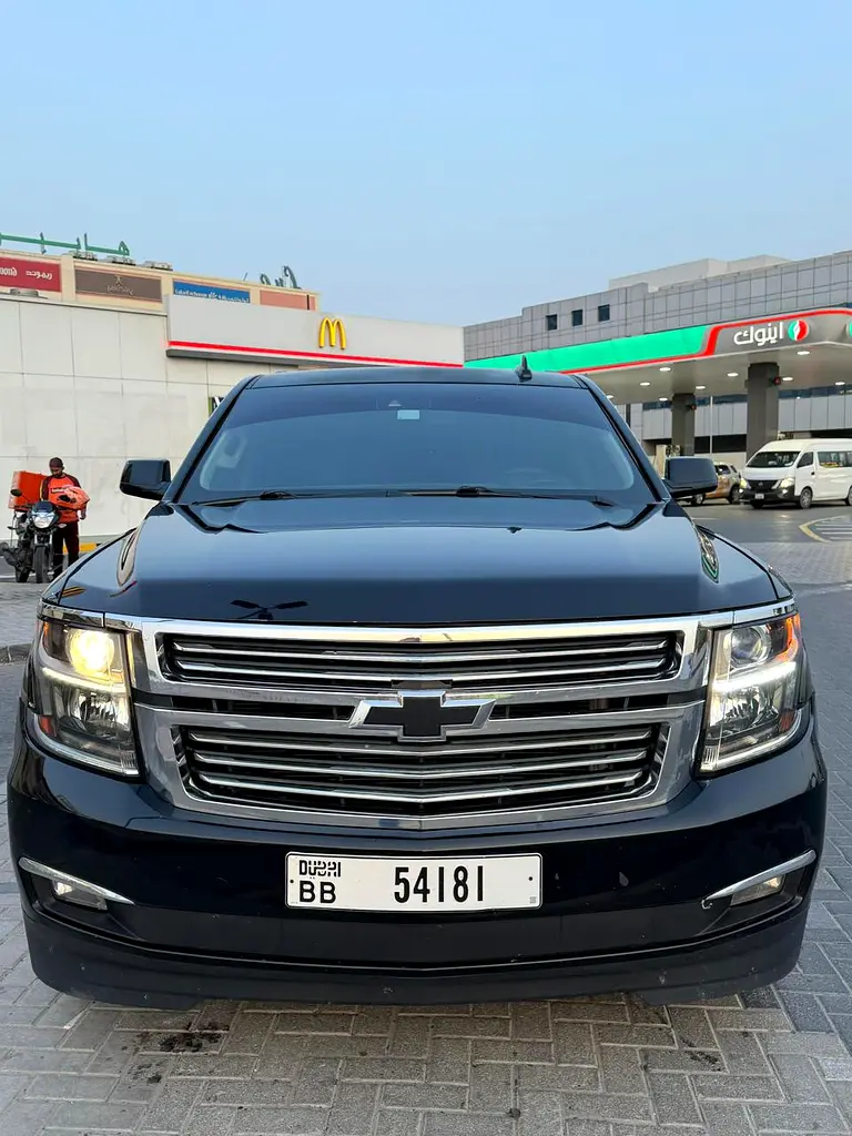 Chevrolet Tahoe 2015 — photo 1 of 9