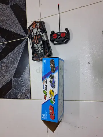 Toy car