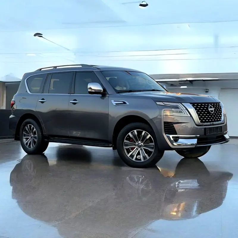 Nissan Armada 2019 — photo 1 of 17