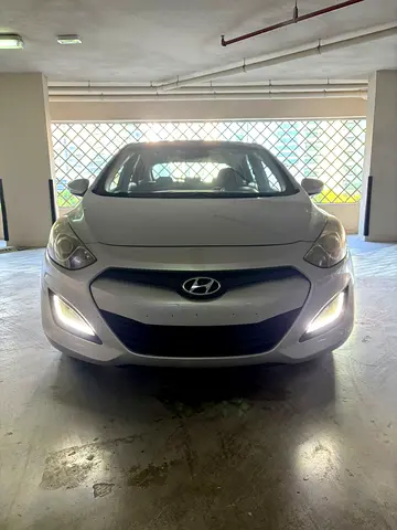 Hyundai i30 GLS 2015 GCC Specs - Well Maintained