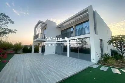 Stand Alone | Huge Plot | Golf Course Unit