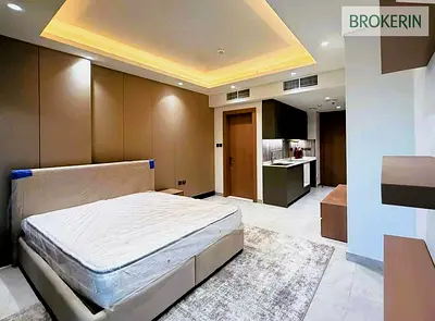 BRIGHT, ELEGANT, CLEAN | SPACIOUS STUDIO & BALCONY