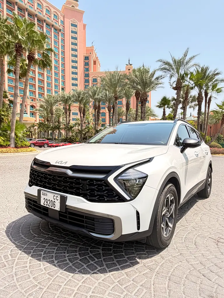 Kia Sportage 2025 — photo 1 of 11