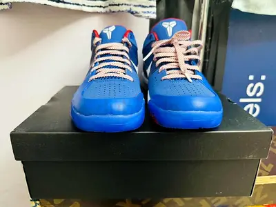 Kobe 4 Protro Philly - Size 8.5 US, Brand new