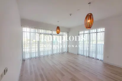 Chiller Free | Corner Unit | Marina View