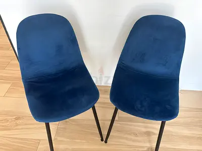 Set of 2 Blue Velvet Dining Chairs with Black Legs