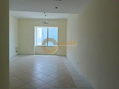 PRIME LOCATION |FAMILY LIVING | CLOSED KITCHEN